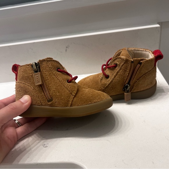 Infant Ugg Chukka Boot - Picture 6 of 8